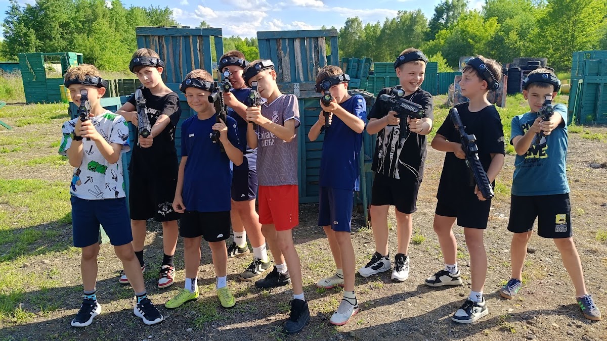 Profesjonalny prowadzący i kilka trybów gry