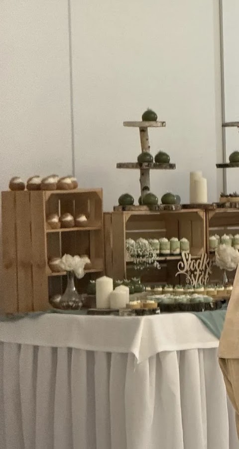 Słodki stół – monoporcje, ptysie i babeczki